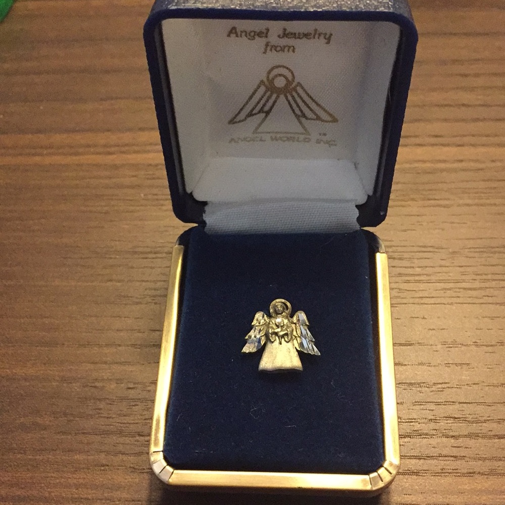 Angel pin